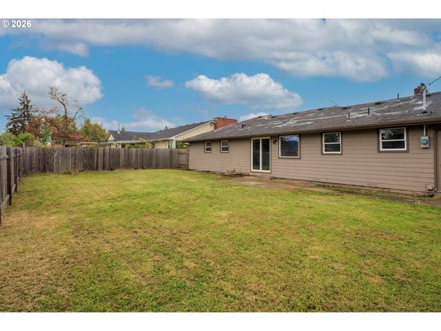 3735 HARLOW Rd, Eugene, OR 97401