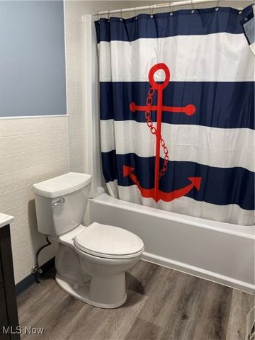 216 Moore Road, Avon Lake, OH 44012