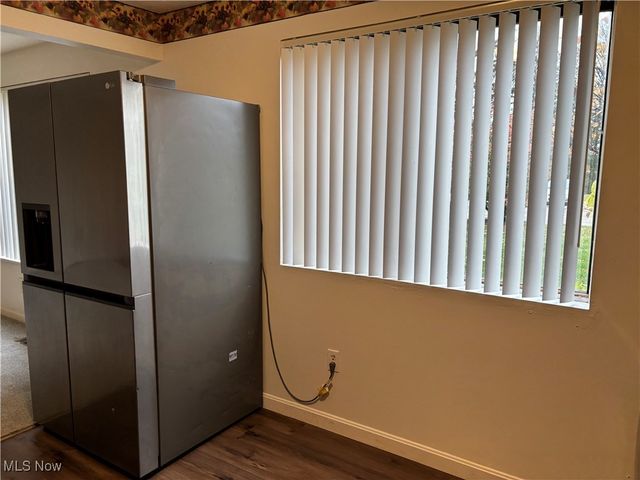 216 Moore Road, Avon Lake, OH 44012