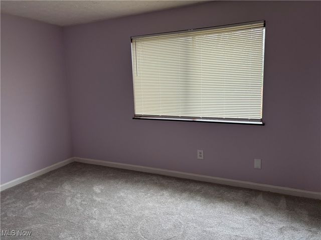 216 Moore Road, Avon Lake, OH 44012