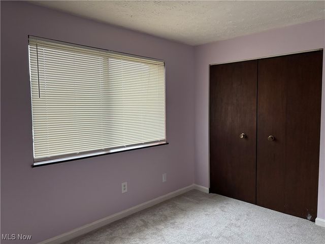 216 Moore Road, Avon Lake, OH 44012