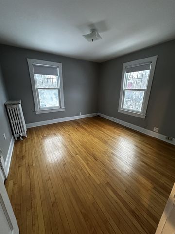 436 Maple Street, Burlington, VT 05401