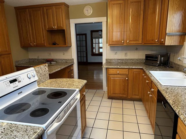 436 Maple Street, Burlington, VT 05401