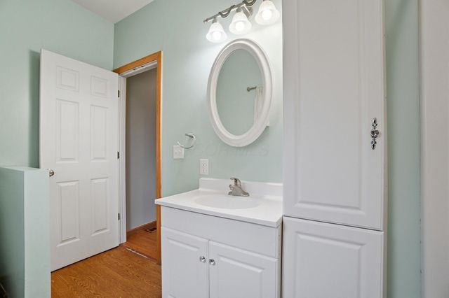 4840 Tschopp Road NE, Lancaster, OH 43130