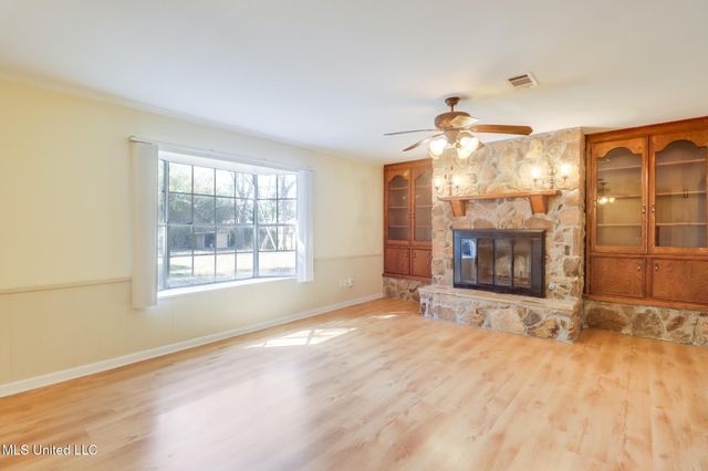 323 Carter Road, Biloxi, MS 39531