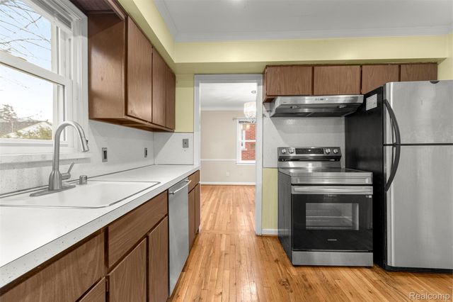 22544 Heinze Street, Dearborn, MI 48128