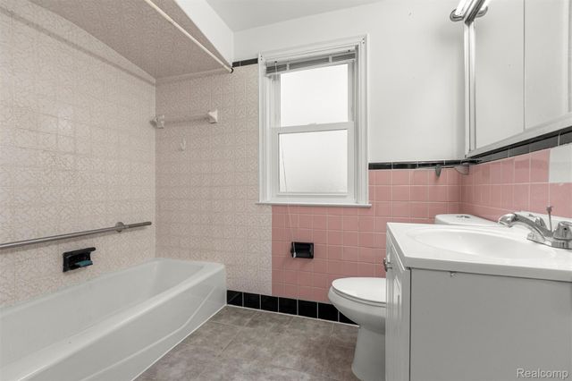 22544 Heinze Street, Dearborn, MI 48128