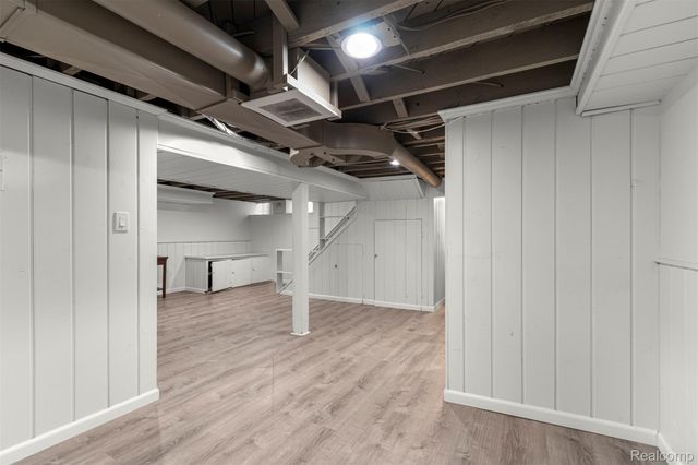 22544 Heinze Street, Dearborn, MI 48128