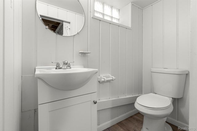 22544 Heinze Street, Dearborn, MI 48128