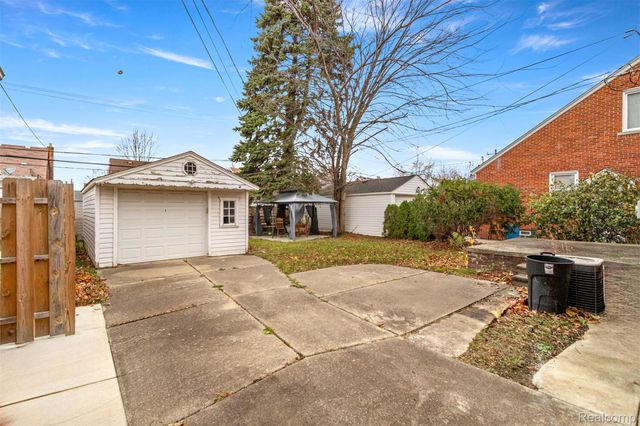 22544 Heinze Street, Dearborn, MI 48128