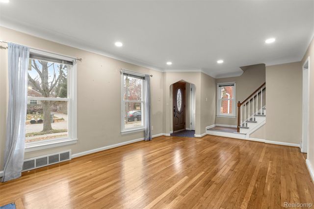 22544 Heinze Street, Dearborn, MI 48128