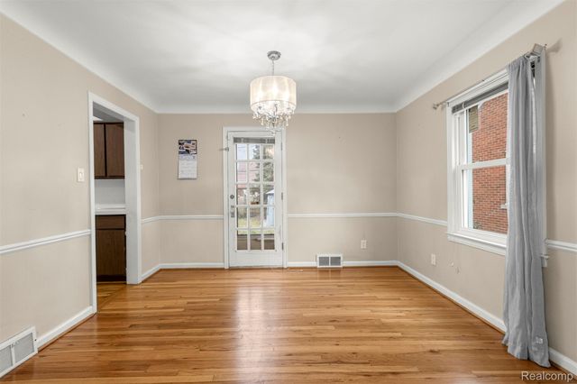 22544 Heinze Street, Dearborn, MI 48128