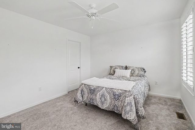 28 BAYBERRY RD, Carlisle, PA 17013