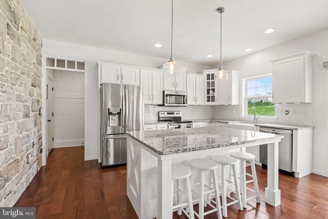 28 BAYBERRY RD, Carlisle, PA 17013