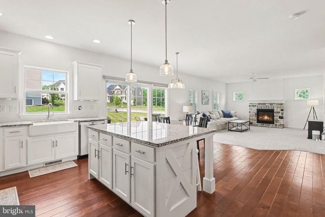 28 BAYBERRY RD, Carlisle, PA 17013