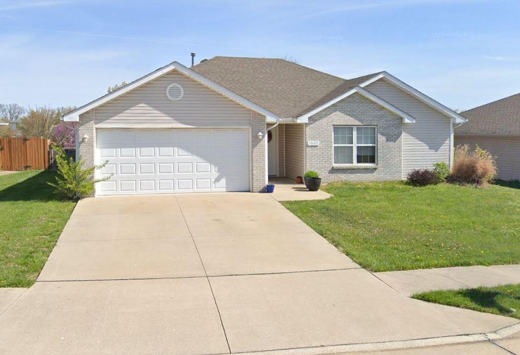 1603 NATIVE DANCER DR, Columbia, MO 65203