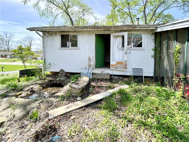 317 Alpine Village Dr, Monroeville, PA 15146