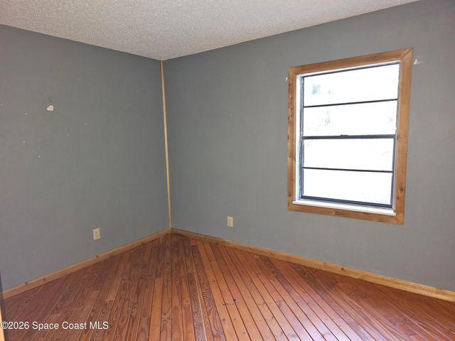 729 Hawkins Avenue SW, Palm Bay, FL 32908