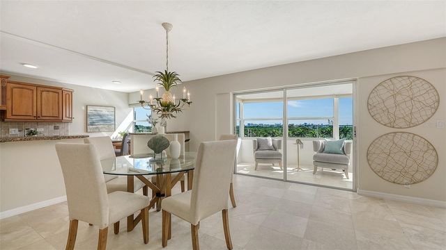1750 BENJAMIN FRANKLIN DRIVE 5F, Sarasota, FL 34236