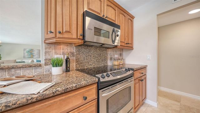1750 BENJAMIN FRANKLIN DRIVE 5F, Sarasota, FL 34236