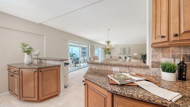 1750 BENJAMIN FRANKLIN DRIVE 5F, Sarasota, FL 34236