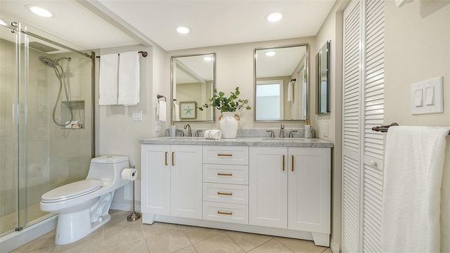 1750 BENJAMIN FRANKLIN DRIVE 5F, Sarasota, FL 34236