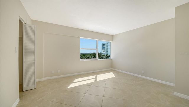 1750 BENJAMIN FRANKLIN DRIVE 5F, Sarasota, FL 34236