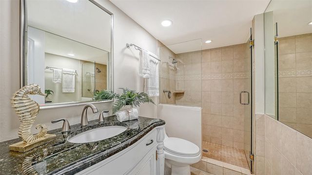 1750 BENJAMIN FRANKLIN DRIVE 5F, Sarasota, FL 34236