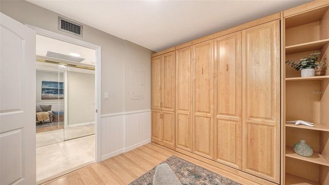 1750 BENJAMIN FRANKLIN DRIVE 5F, Sarasota, FL 34236