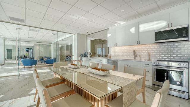 1750 BENJAMIN FRANKLIN DRIVE 5F, Sarasota, FL 34236