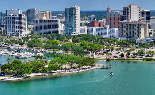 1750 BENJAMIN FRANKLIN DRIVE 5F, Sarasota, FL 34236