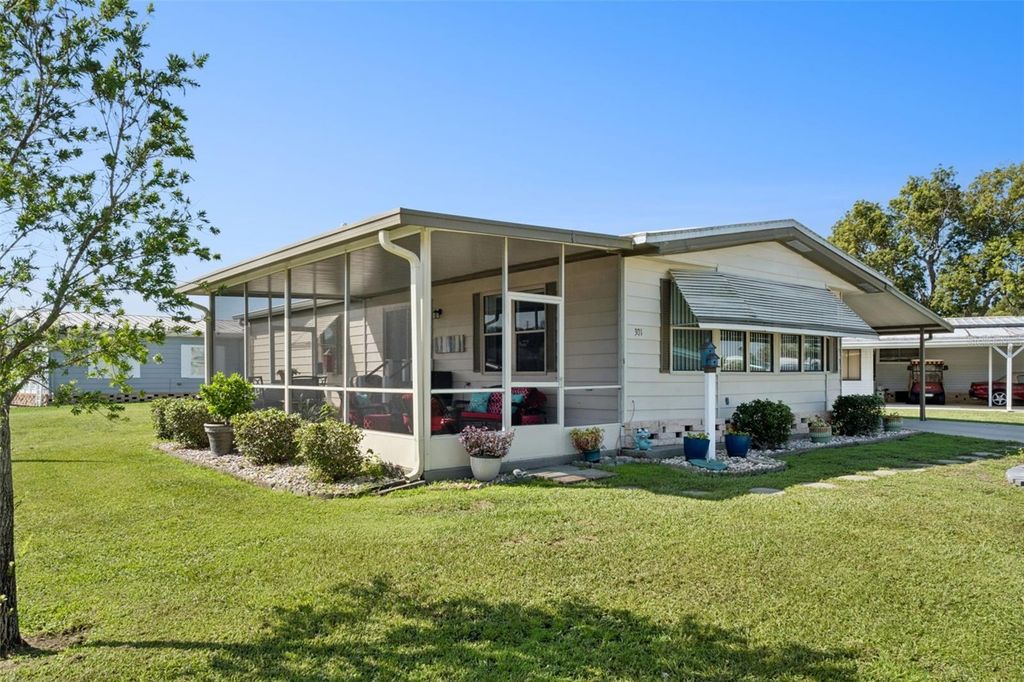 301 LAKEVIEW DRIVE, Osteen, FL 32764