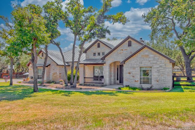 113 ELK RUN, La Vernia, TX 78121