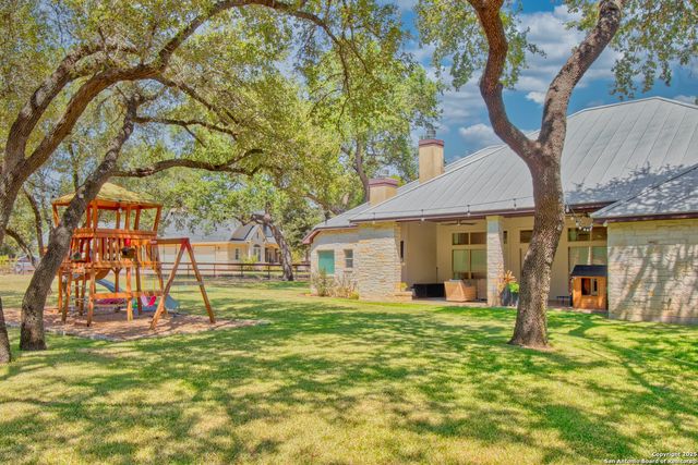 113 ELK RUN, La Vernia, TX 78121