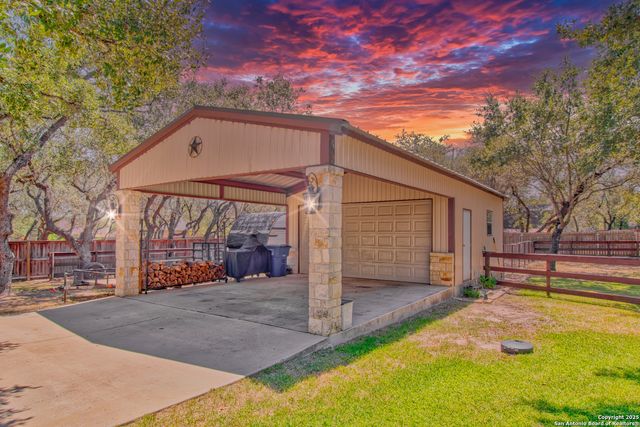 113 ELK RUN, La Vernia, TX 78121