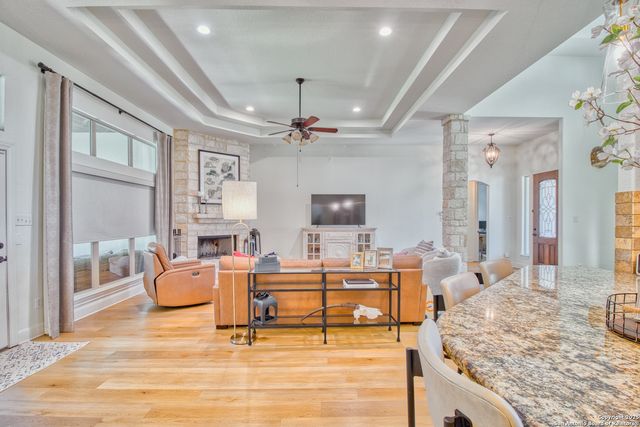 113 ELK RUN, La Vernia, TX 78121