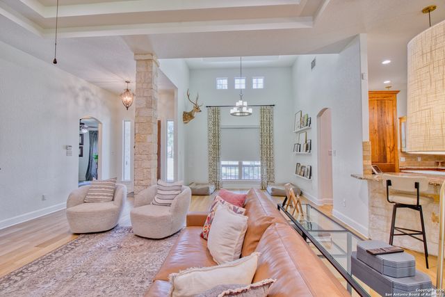 113 ELK RUN, La Vernia, TX 78121