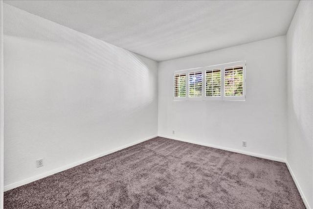 2812 N Auburn Court 206, Palm Springs, CA 92262