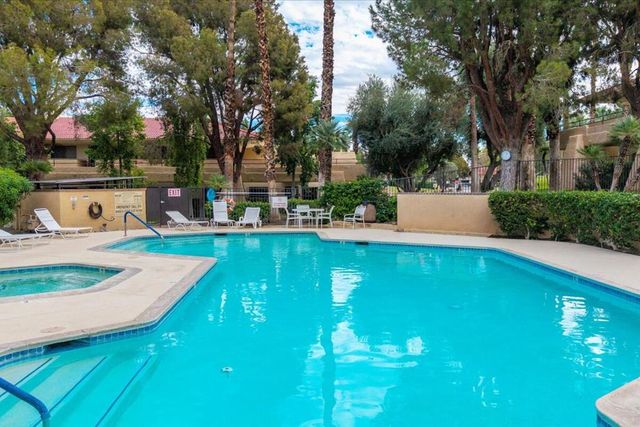 2812 N Auburn Court 206, Palm Springs, CA 92262