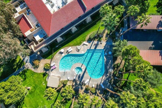 2812 N Auburn Court 206, Palm Springs, CA 92262