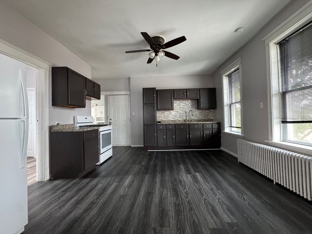 3020 S Laramie Avenue 2F, Cicero, IL 60804