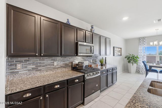 7170 S Portugal Avenue, Tucson, AZ 85757