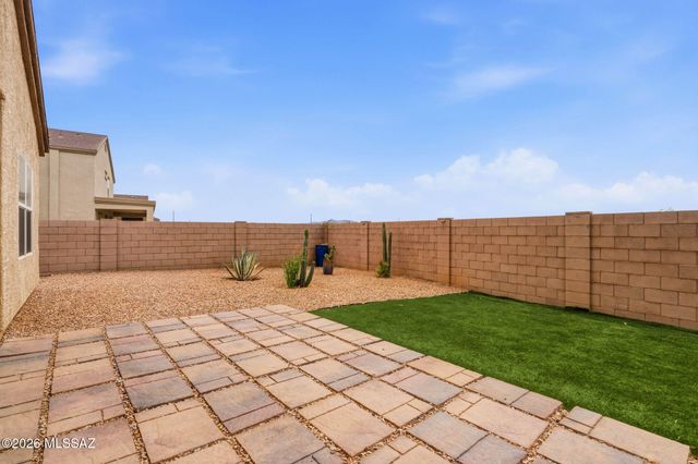 7170 S Portugal Avenue, Tucson, AZ 85757