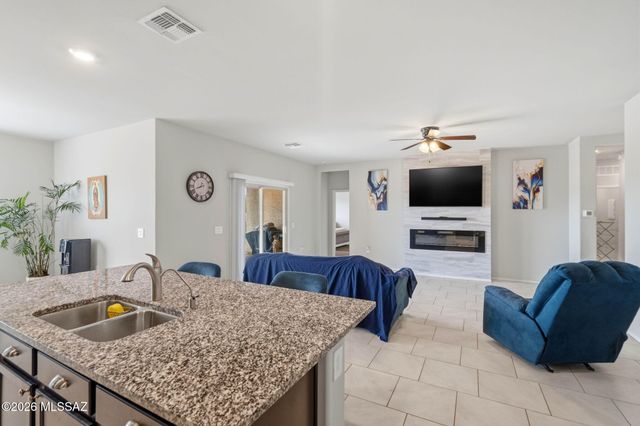 7170 S Portugal Avenue, Tucson, AZ 85757
