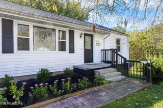 657 Robertsville Rd, Oak Ridge, TN 37830