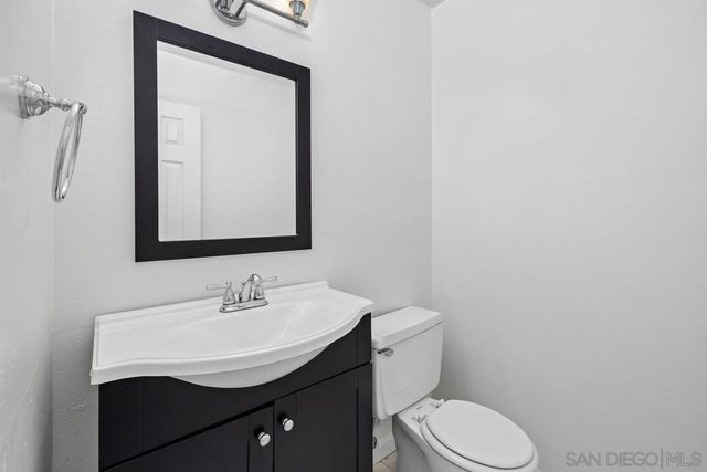 7700 Parkway Dr 38, La Mesa, CA 91942