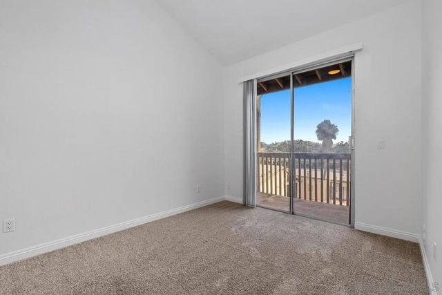 7700 Parkway Dr 38, La Mesa, CA 91942