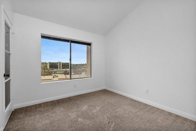 7700 Parkway Dr 38, La Mesa, CA 91942