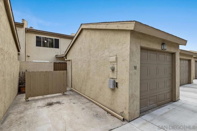 7700 Parkway Dr 38, La Mesa, CA 91942