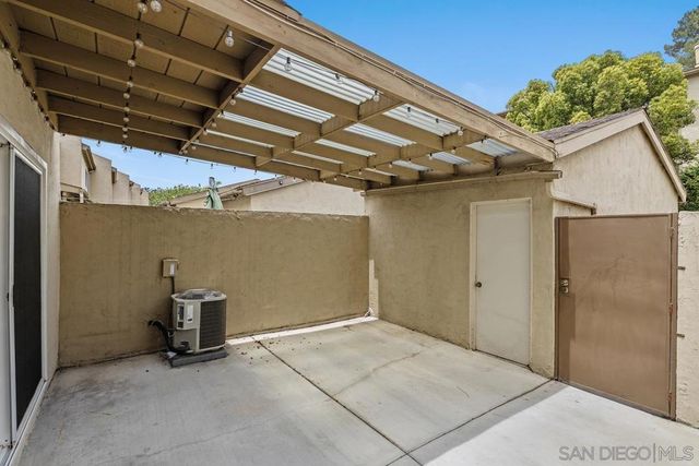 7700 Parkway Dr 38, La Mesa, CA 91942